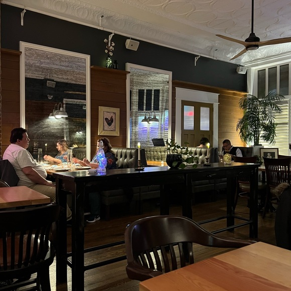 Meet your Posher, Tralor - Picture 1 of 1